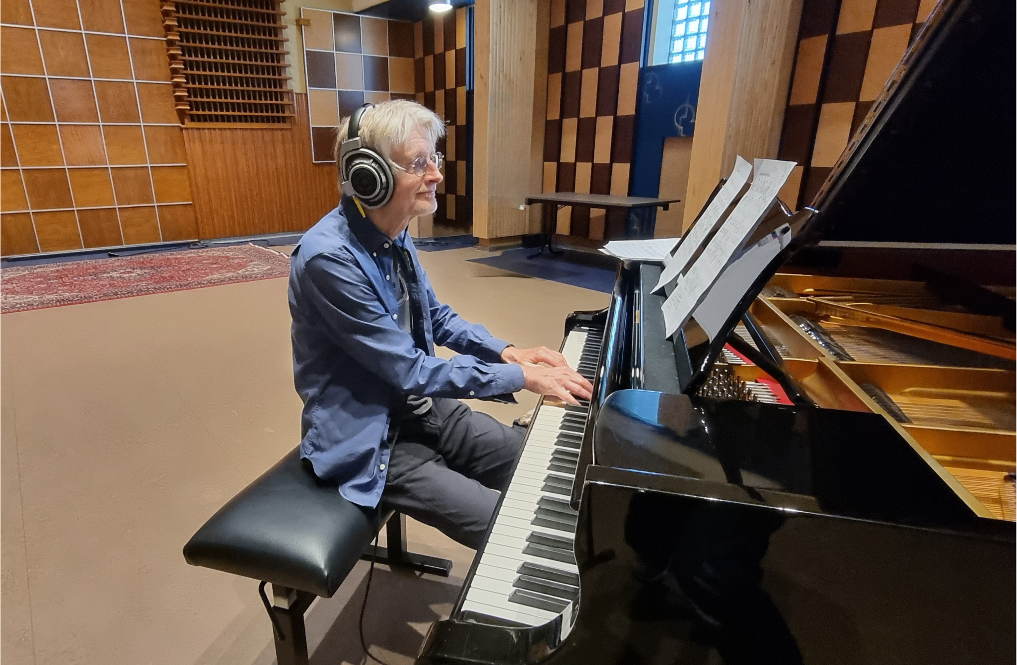 Recording session for Sound Liaison with Cajan Witmer and Peter Bjornild. A One-Mic Recording in DSD256 format